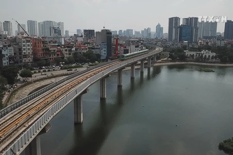 Cat Linh-Ha Dong elevated railway starts trial run