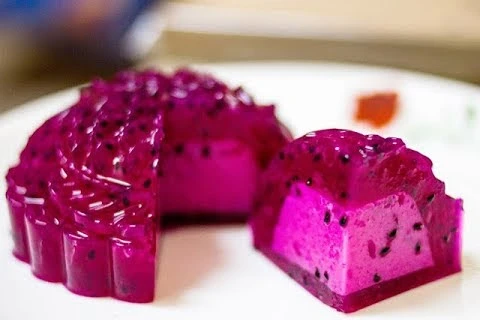 Jelly mooncake – refreshing take on the traditional cake