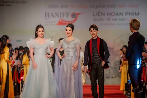 Vietnamese celebs shine at 5th Hanoi International Film Festival 