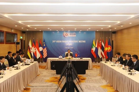 ASEAN reviews intra-bloc finance cooperation 