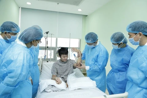 Double forearm transplant: New miracle of Vietnam’s health sector