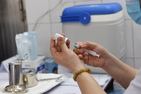 Vietnam kicks off largest-ever vaccination campaign