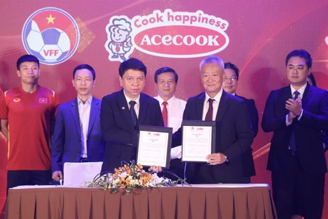 Acecook Vietnam remains sponsor for Vietnamese football