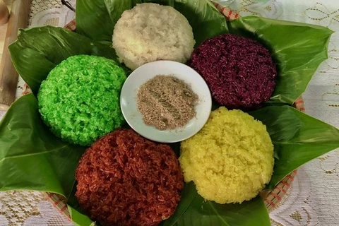 Five-coloured sticky rice – quintessence of Northwest Vietnam 