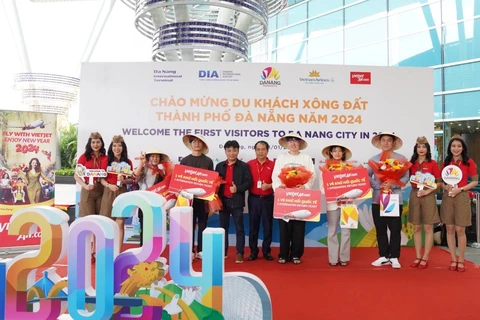 Vietjet jubilantly welcomes int'l passengers on first New Year day