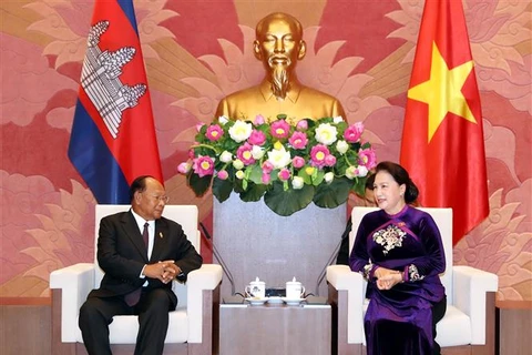 Cambodian top legislator begins official visit to Vietnam