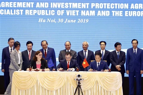 PM witnesses signing of Vietnam-EU FTA, IPA 