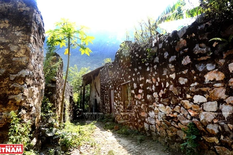 Khuoi Ky – unique rock village in Cao Bang