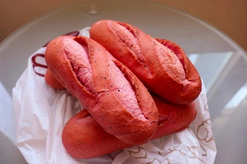 Business Insider reporter experiences Vietnamese dragon fruit breads