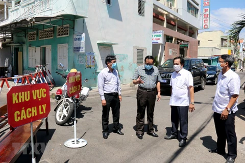 Binh Thuan inspects pandemic prevention work in quarantined areas