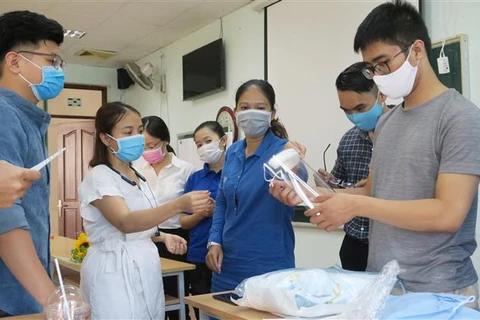  Medical students in Ho Chi Minh City volunteer to join in COVID-19 fight