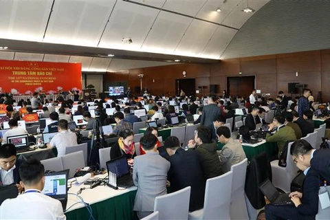 Hundreds of reporters cover 13th National Party Congress' opening ceremony