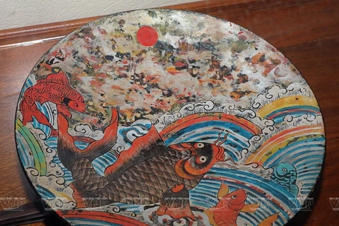 Reviving Hang Trong folk paintings from traditional materials