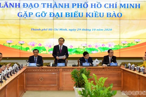HCM City leaders meet overseas Vietnamese
