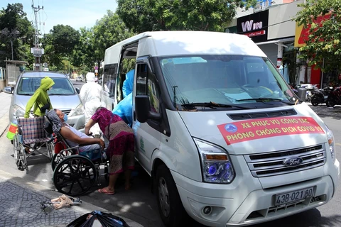 Free rides helping patients in Da Nang