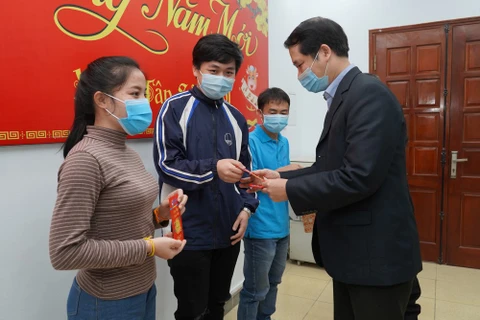 Foreign students in Vietnam get support to have a happy Tet