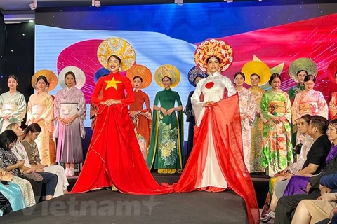 Ao dai - Kimono fashion show celebrates Vietnam - Japan diplomatic ties