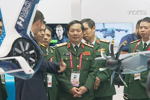 Vietnam attends Singapore Airshow