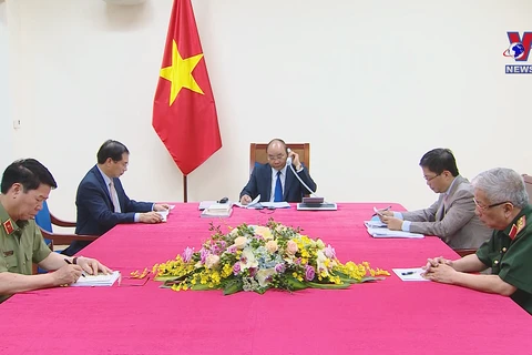 Vietnamese PM, US President hold phone talks 