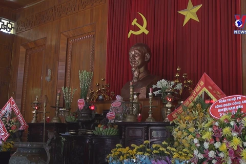 Tourists flock to Ho Chi Minh’s hometown during May