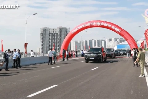 New bridge expected to ease traffic jams in Hanoi