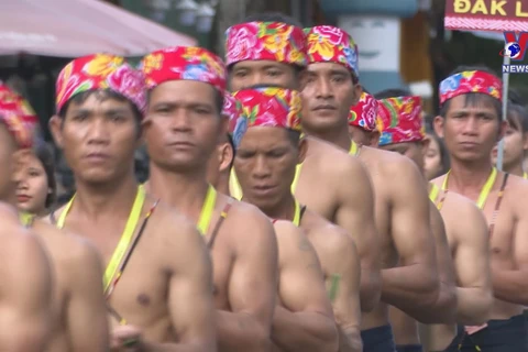 Street festival highlights colours of Central Highlands