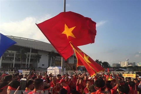 My Dinh stadium blazes red ahead of Vietnam's match vs Malaysia