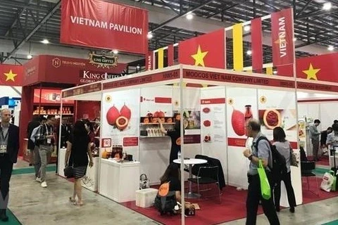 Vietnam attends int'l coffee, tea expo in Singapore