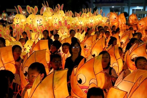 Mid-autumn lantern procession in Phan Thiet