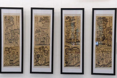 Traditional, contemporary Dong Ho paintings on display