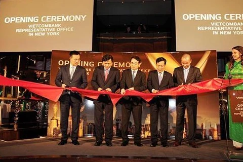 Vietcombank becomes first Vietnamese bank to open rep office in US 