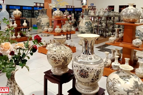 The essence of Chu Dau pottery