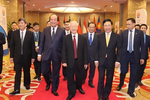 Party and State leader attends opening ceremony of ASEAN Summit 
