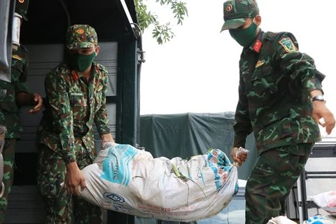 Military forces enthusiastically helping people amid Covid-19 pandemic