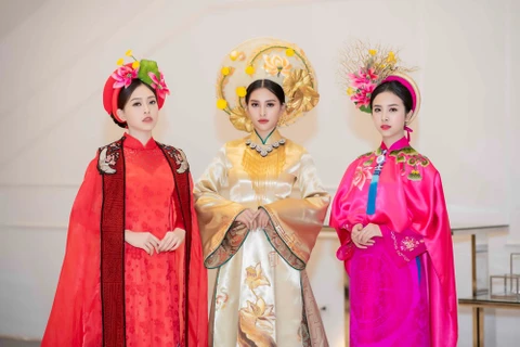 Miss Vietnam 2018 top 3 shine in Ao Dai