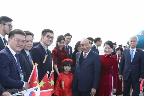 PM arrives in Busan to attend ASEAN-RoK Commemorative Summit 
