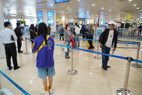 Noi Bai airport furthers preventive measures amid Covid-19