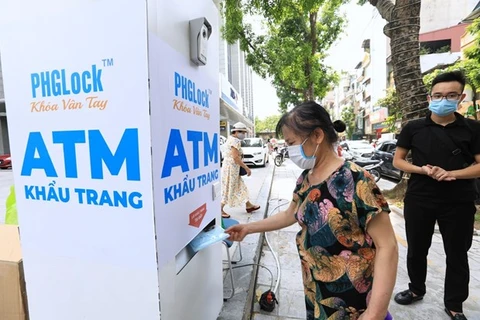 First face mask ATM introduced in Hanoi