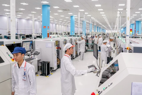 Discovering Made-in-Vietnam 5G-enabled smartphone factory