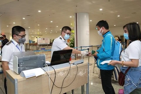Vietnam temporarily stops health declaration for arrivals