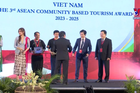Vietnam wins numerous ASEAN tourism awards 