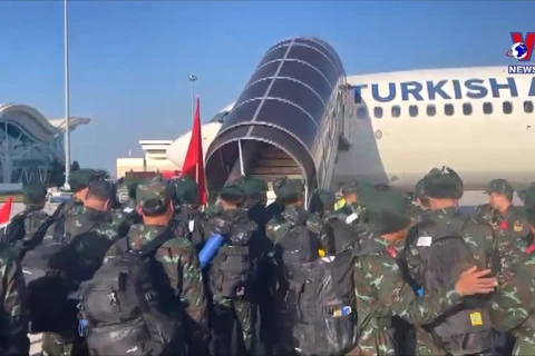 Vietnamese military rescue team returns home from Turkey 