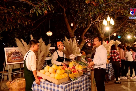 Local market developed into unique tourism product in Ninh Binh
