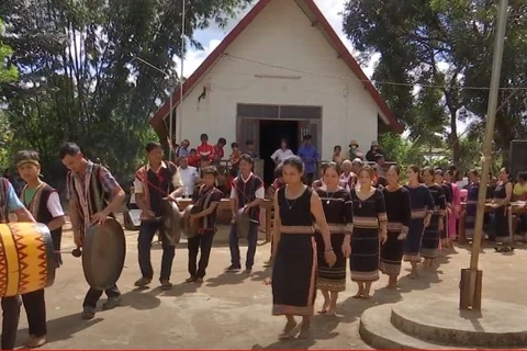 New rice celebrations of Xo Dang ethnic people