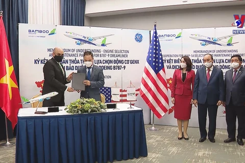 President witnesses deal signing between Bamboo Airways and General Electric
