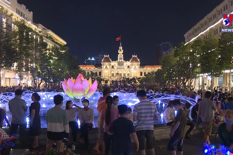 Ho Chi Minh City draws in tourists during Tet