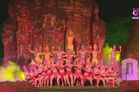 Night performance kicks off national tourism year in Quang Nam