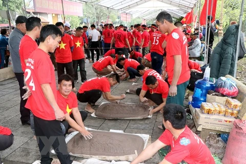 Clay firecracker festival in Hai Duong