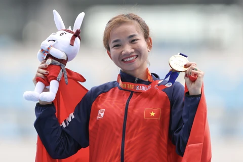 Top Vietnamese runner makes history at SEA Games 32