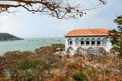 White Palace steeped in history of Nguyen dynasty